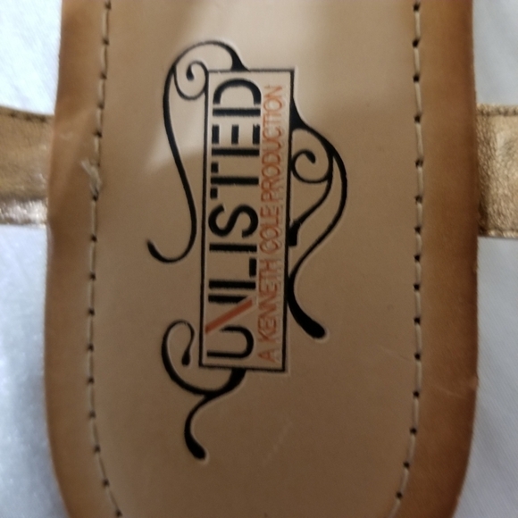 Unlisted by Kenneth Cole Sandals In Size 7.5 - Picture 9 of 9